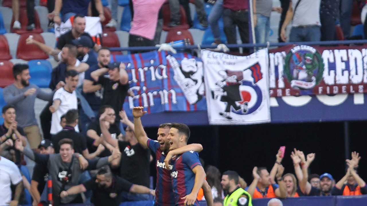 Barcelona upset at Levante 3-1; Madrid held 0-0 by Betis